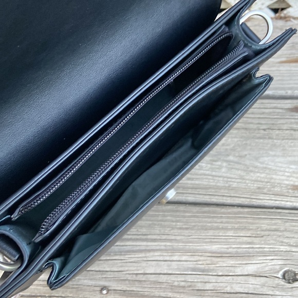 New! Pixie Mood Zoe Crossbody Bag Purse in Black Vegan Leather - Picture 11 of 13